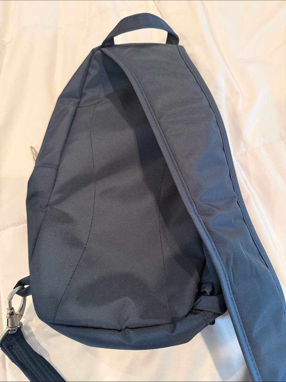 Travelon Navy Sling Crossbody Bag for Men - Picture 2 of 3